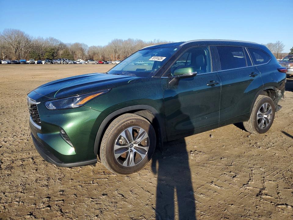 TOYOTA HIGHLANDER 2024 with VIN 5TDKDRBH0RS536770 - Photo from auction