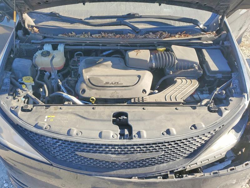 Photo 12 from auction – 2020 CHRYSLER PACIFICA with VIN 2C4RC1EG8LR102196