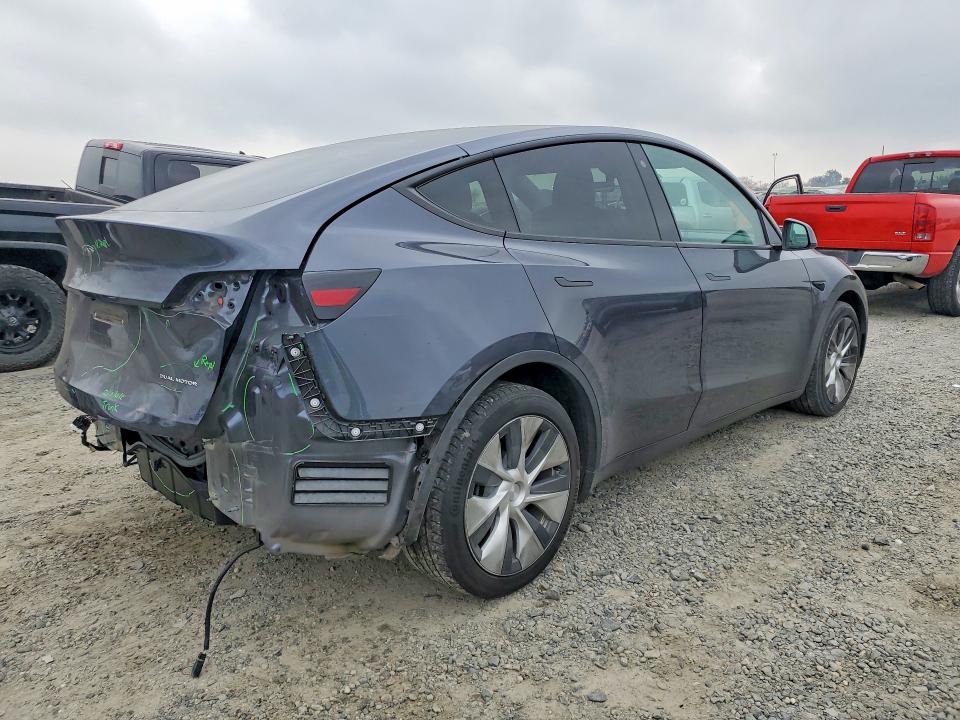 Photo 3 from auction – 2021 TESLA MODEL Y with VIN 5YJYGDEE4MF265151