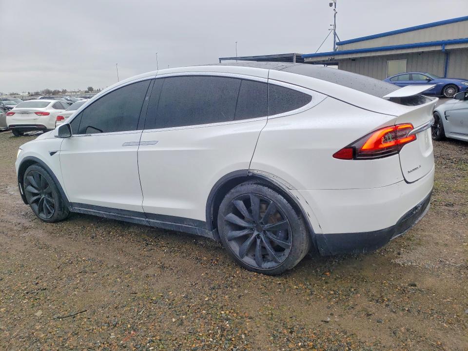 Photo 2 from auction – 2018 TESLA MODEL X with VIN 5YJXCBE20JF129810