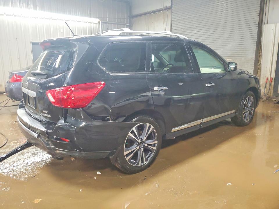 Photo 3 from auction – 2017 NISSAN PATHFINDER with VIN 5N1DR2MMXHC690863