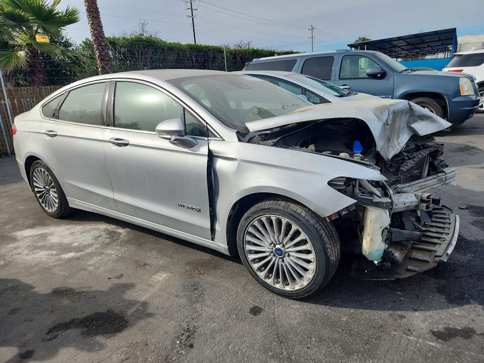 Photo 4 from auction – 2014 FORD FUSION with VIN 3FA6P0RU9ER379850