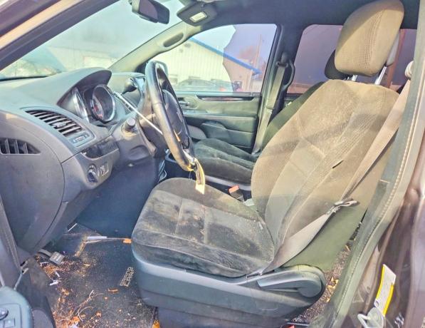 Photo 7 from auction – 2017 DODGE GRAND CARAVAN with VIN 2C4RDGBG4HR562676