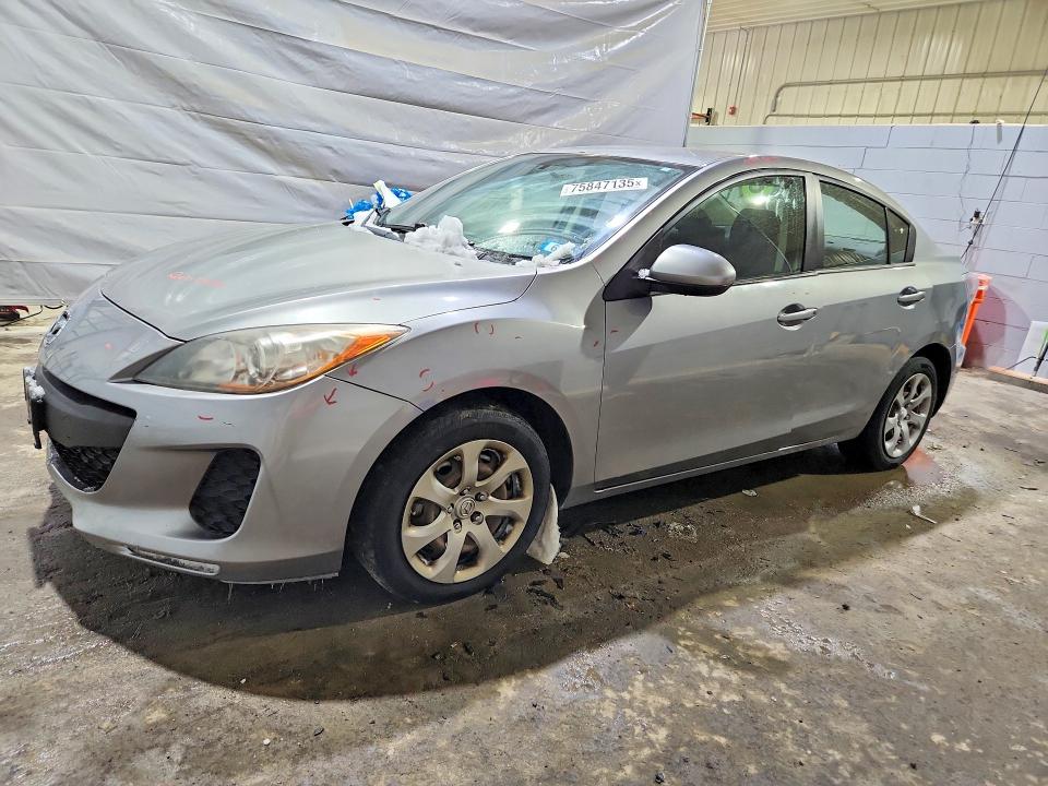 MAZDA 3 I 2012 with VIN JM1BL1UG8C1518983 - Photo from auction