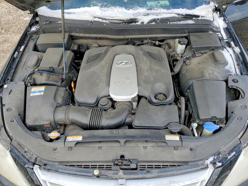 Photo 11 from auction – 2011 HYUNDAI GENESIS with VIN KMHGC4DF4BU118796