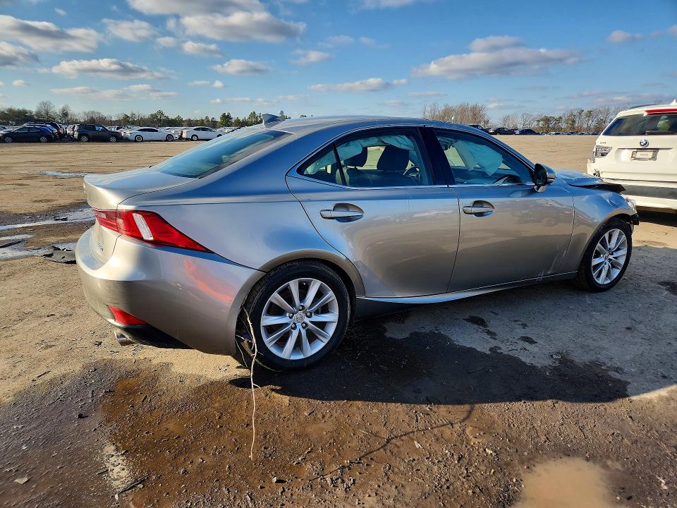 Photo 3 from auction – 2015 LEXUS IS 250 with VIN JTHBF1D29F5073662