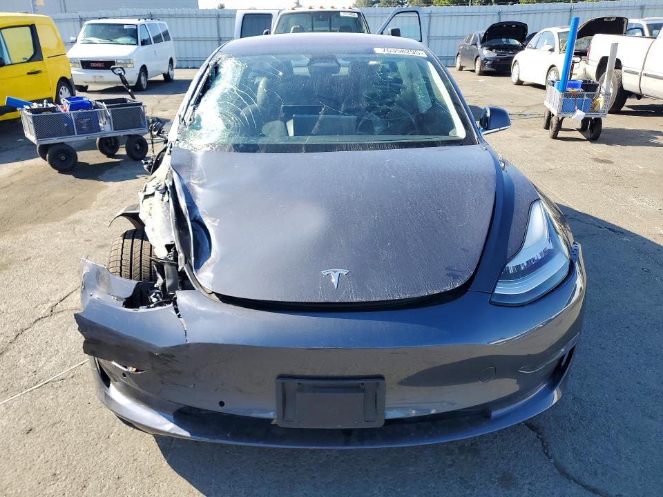 Photo 5 from auction – 2017 TESLA MODEL 3 with VIN 5YJ3E1EA0HF002799