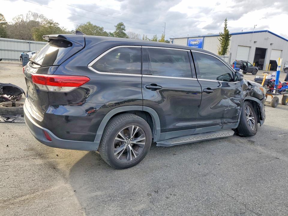Zdjęcie 3 z aukcji – 2019 TOYOTA HIGHLANDER z VIN 5TDZZRFH9KS348152