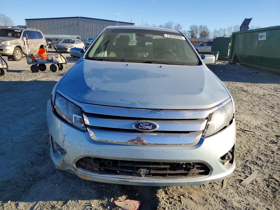 Photo 5 from auction – 2011 FORD FUSION with VIN 3FADP0L30BR102958