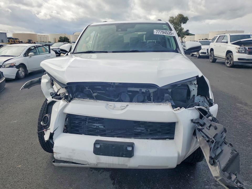 Photo 5 from auction – 2021 TOYOTA 4RUNNER with VIN JTEEU5JR0M5236432