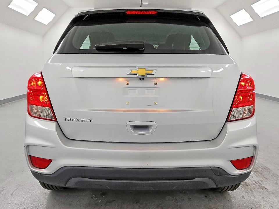 Photo 6 from auction – 2017 CHEVROLET TRAX with VIN 3GNCJNSB8HL200457