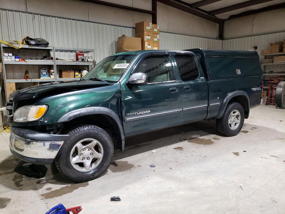 TOYOTA TUNDRA 2000 with VIN 5TBBT4416YS122082 - Photo from auction
