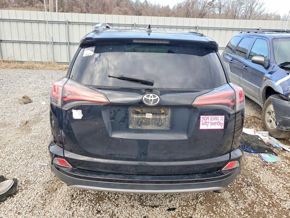 Photo 6 from auction – 2017 TOYOTA RAV4 with VIN 2T3WFREV4HW405416