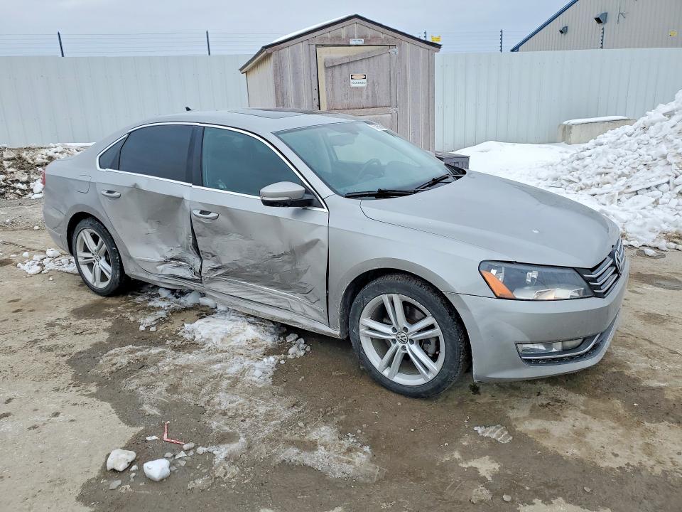 Photo 4 from auction – 2014 VOLKSWAGEN PASSAT with VIN 1VWCN7A37EC063504
