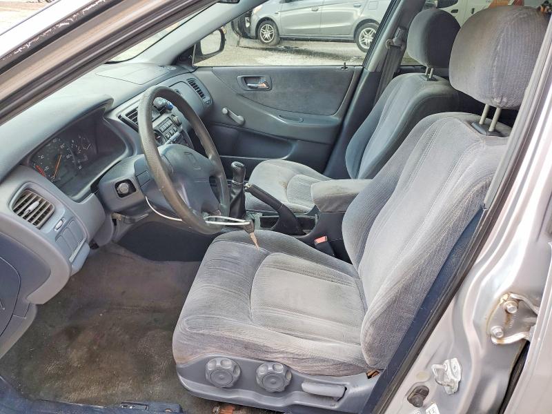 Photo 7 from auction – 2000 HONDA ACCORD DX with VIN 1HGCF8542YA139799