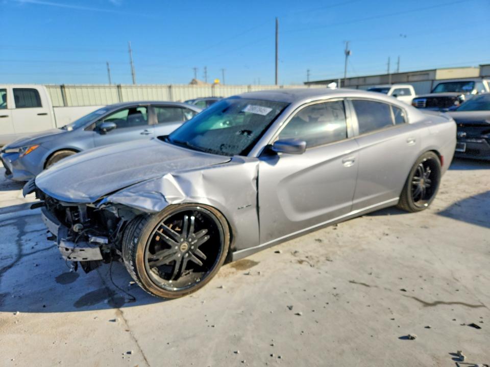 DODGE CHARGER R/ 2015 con VIN 2C3CDXCT1FH734557 - Foto de la subasta