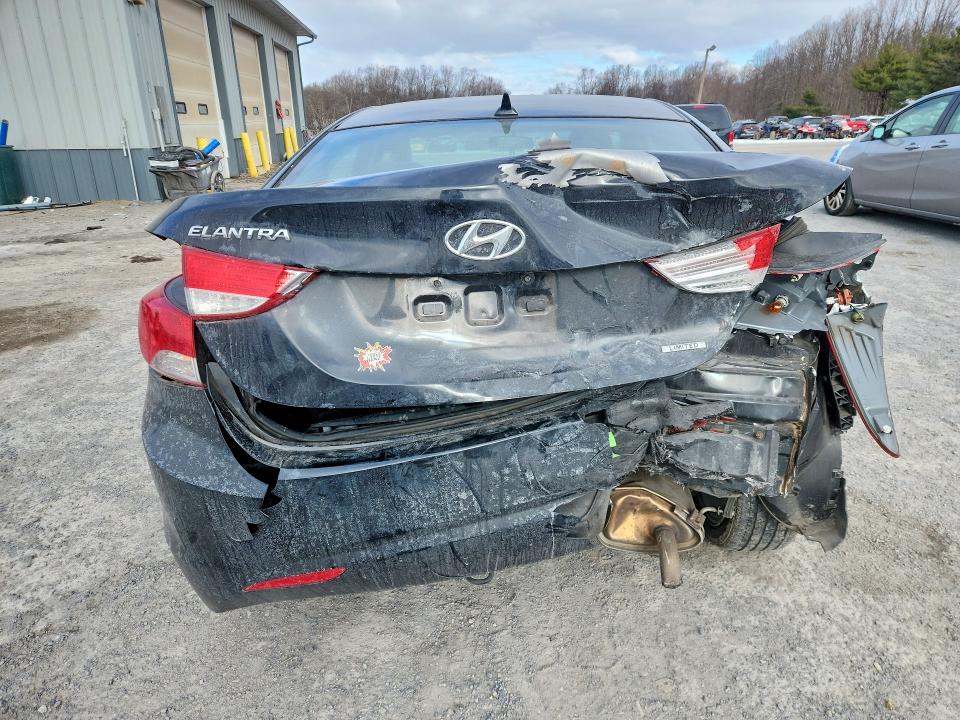Photo 6 from auction – 2011 HYUNDAI ELANTRA GL with VIN 5NPDH4AE3BH041322