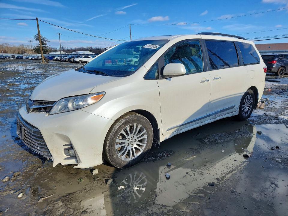Photo 1 from auction – 2020 TOYOTA SIENNA with VIN 5TDYZ3DC7LS042987