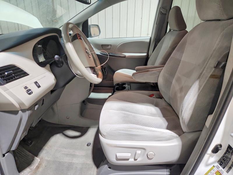 Photo 7 from auction – 2013 TOYOTA SIENNA LE with VIN 5TDKK3DC1DS371857