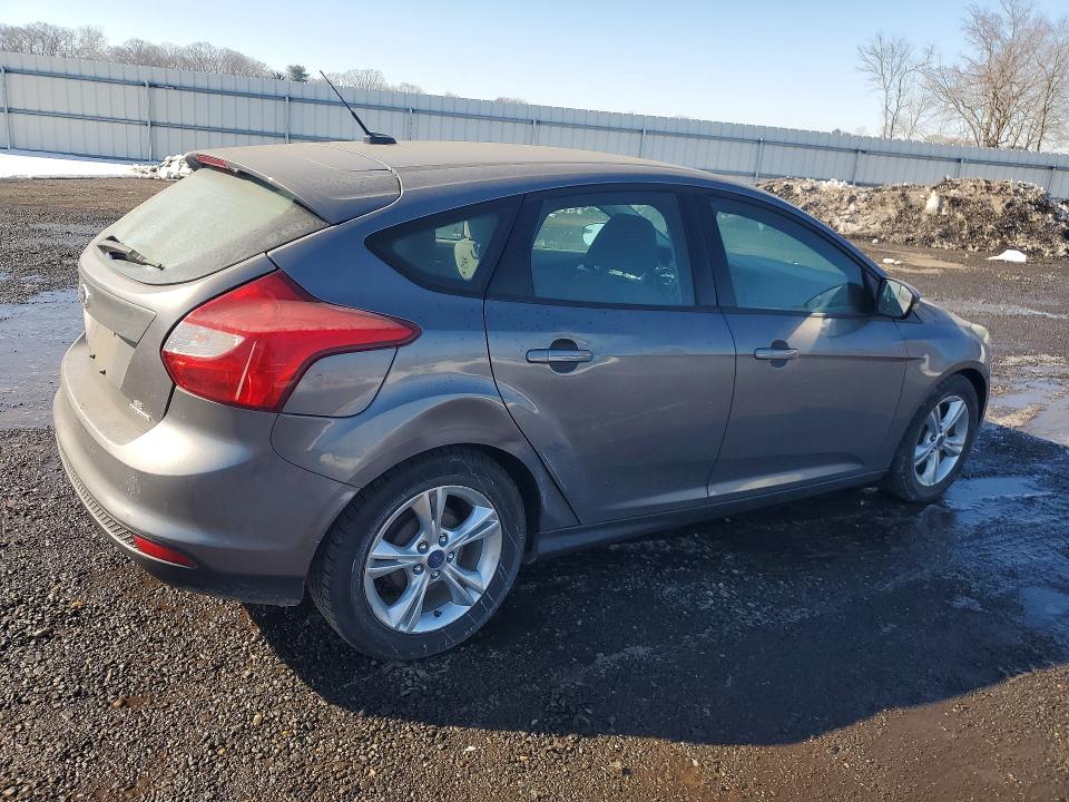 Zdjęcie 3 z aukcji – 2014 FORD FOCUS SE z VIN 1FADP3K27EL283859