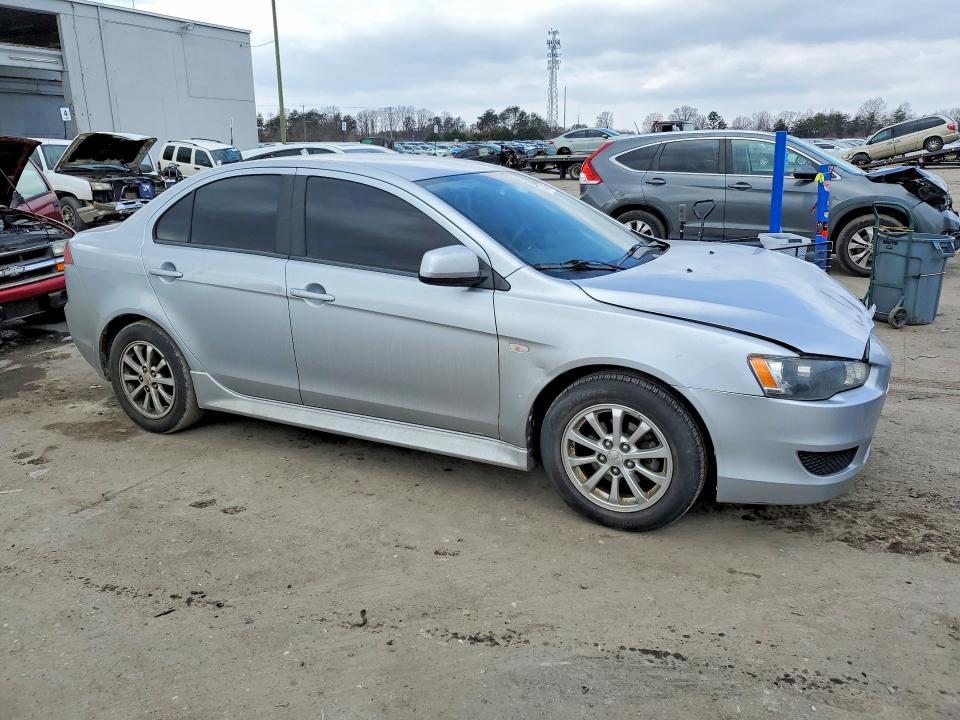 Zdjęcie 4 z aukcji – 2014 MITSUBISHI LANCER z VIN JA32U2FU2EU001197