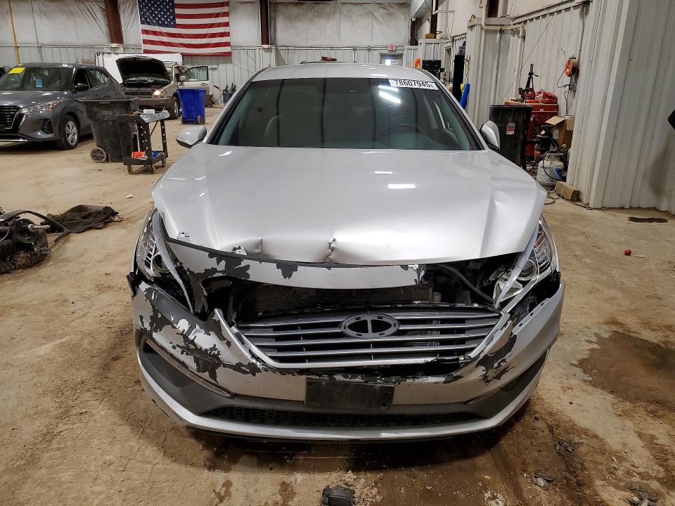 Photo 5 from auction – 2015 HYUNDAI SONATA with VIN 5NPE34AF4FH202004