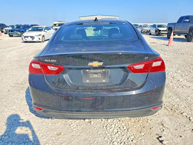 Photo 6 from auction – 2018 CHEVROLET MALIBU LT with VIN 1G1ZD5ST2JF149209