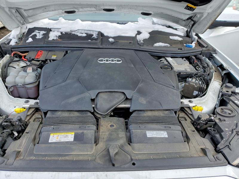 Снимка 12 от търг – 2021 AUDI Q7 с VIN WA1LXAF75MD037198