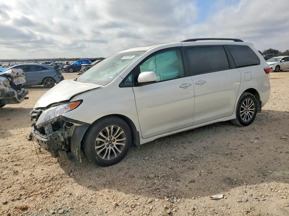 صورة رقم 1 من المزاد - 2018 TOYOTA SIENNA مع VIN 5TDYZ3DC3JS952164