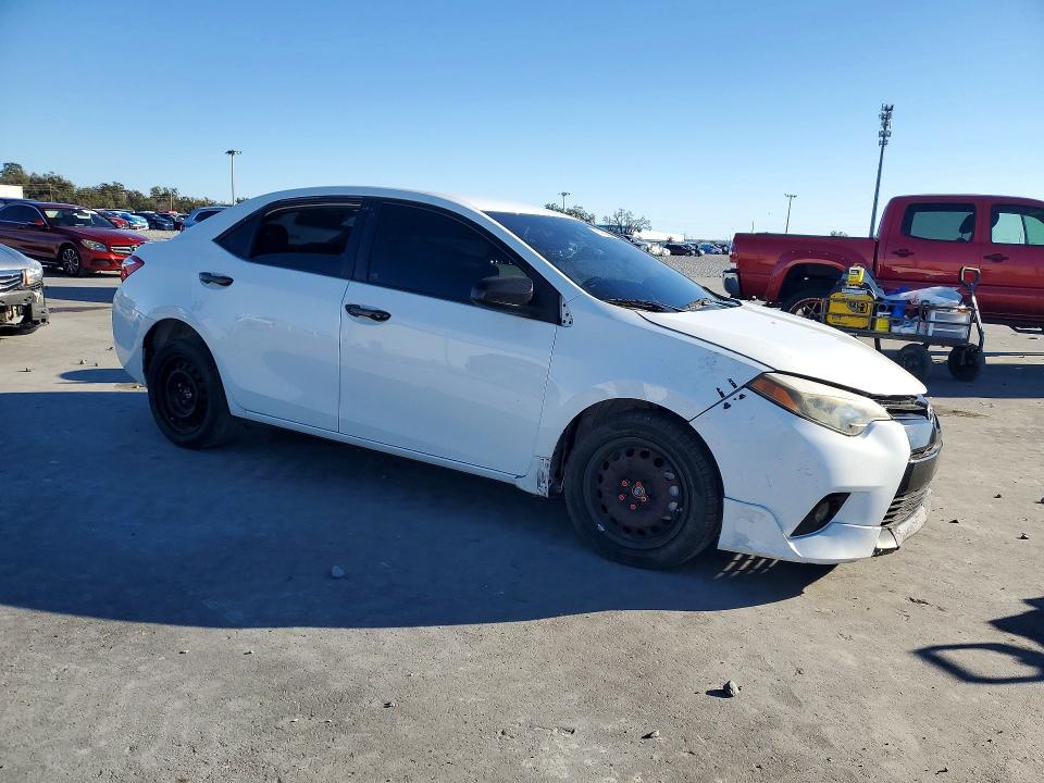 Photo 4 from auction – 2017 TOYOTA COROLLA with VIN 5YFBURHE7HP632786