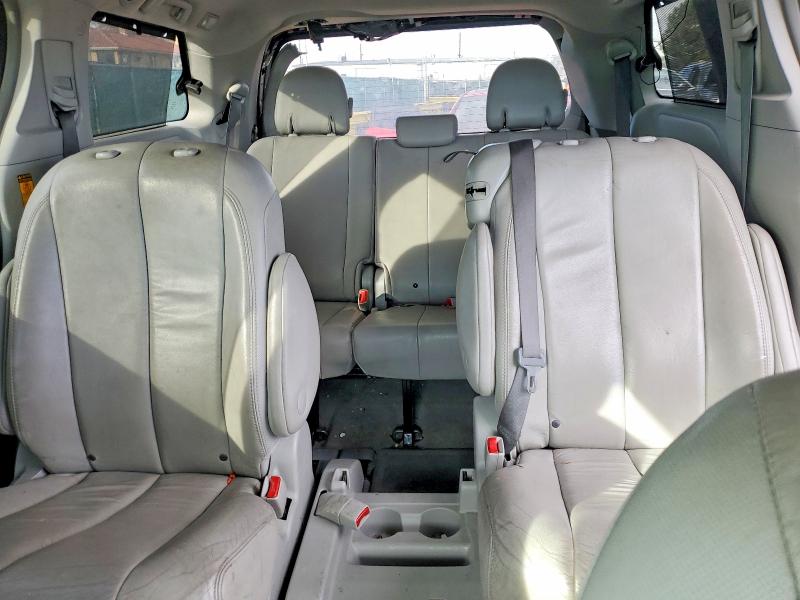 Photo 10 from auction – 2013 TOYOTA SIENNA with VIN 5TDYK3DC4DS401086