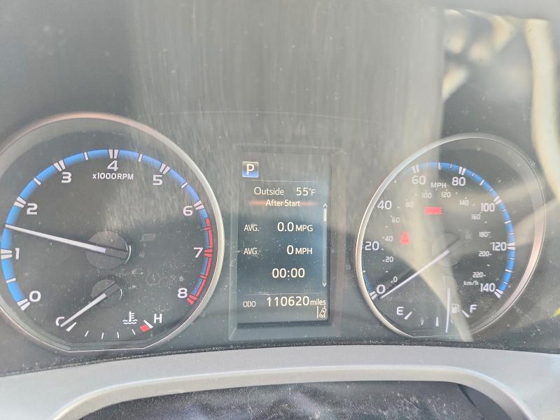 Photo 9 from auction – 2018 TOYOTA RAV4 with VIN 2T3WFREV4JW478582