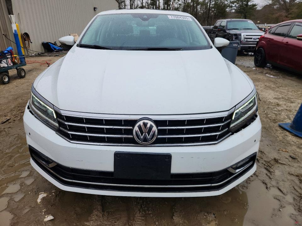 Photo 5 from auction – 2016 VOLKSWAGEN PASSAT SEL with VIN 1VWCT7A36GC010950