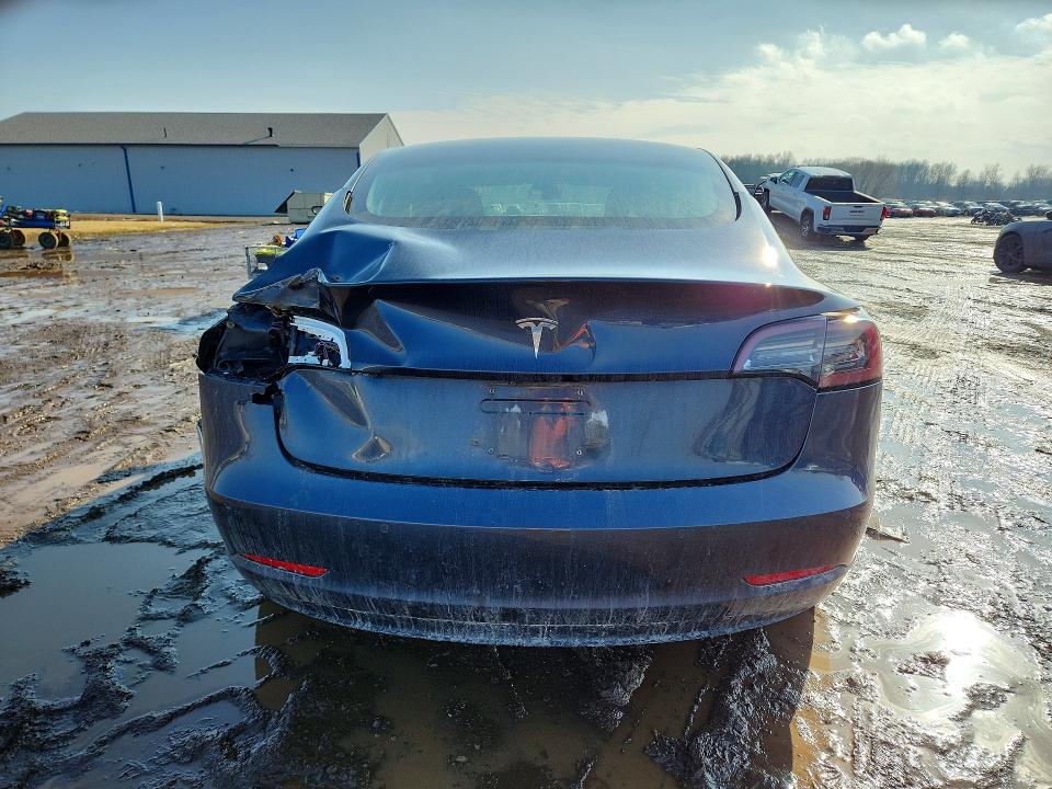 Photo 6 from auction – 2018 TESLA MODEL 3 with VIN 5YJ3E1EA6JF153359
