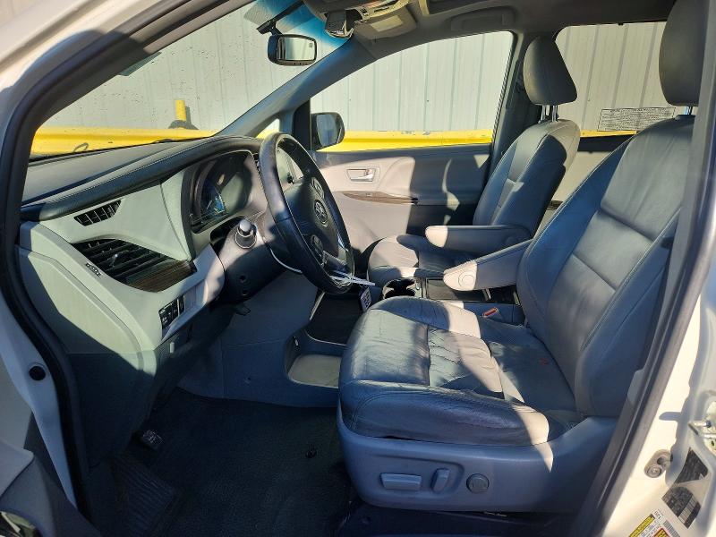 Photo 7 from auction – 2016 TOYOTA SIENNA XLE with VIN 5TDYK3DC8GS740115