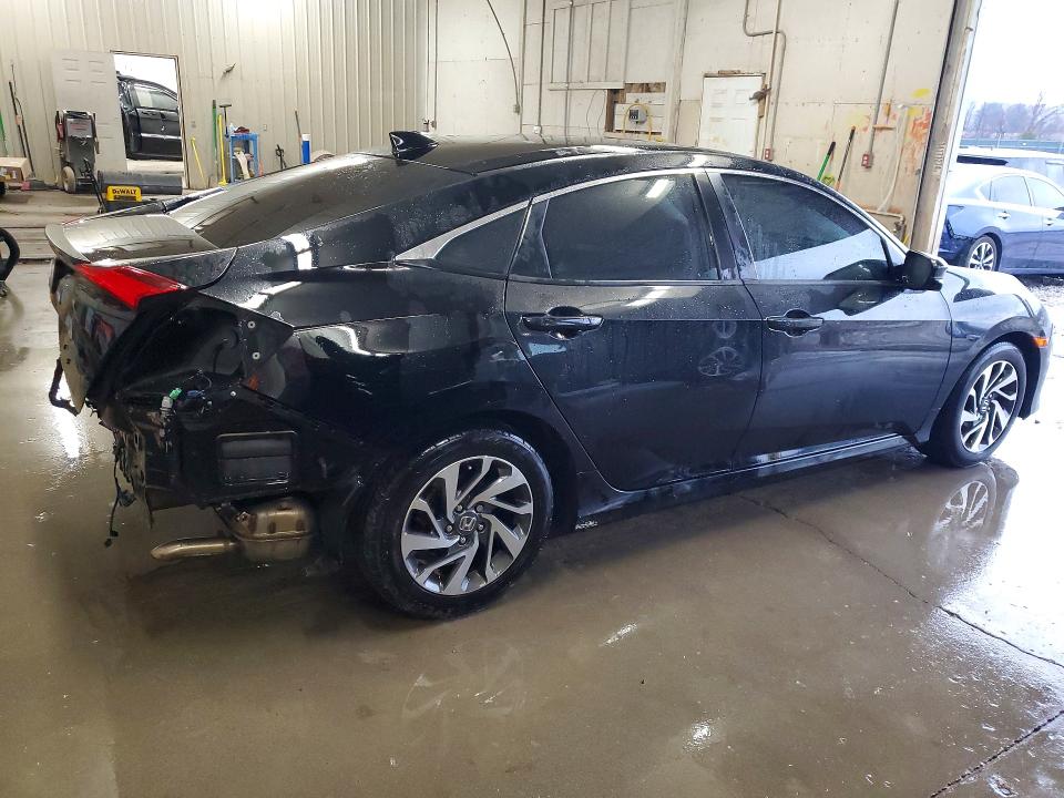 Photo 3 from auction – 2018 HONDA CIVIC EX with VIN 2HGFC2F77JH604208