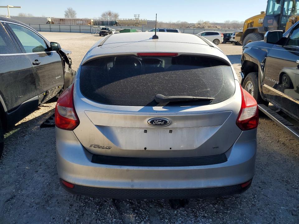 Photo 6 from auction – 2014 FORD FOCUS SE with VIN 1FADP3K23EL415693
