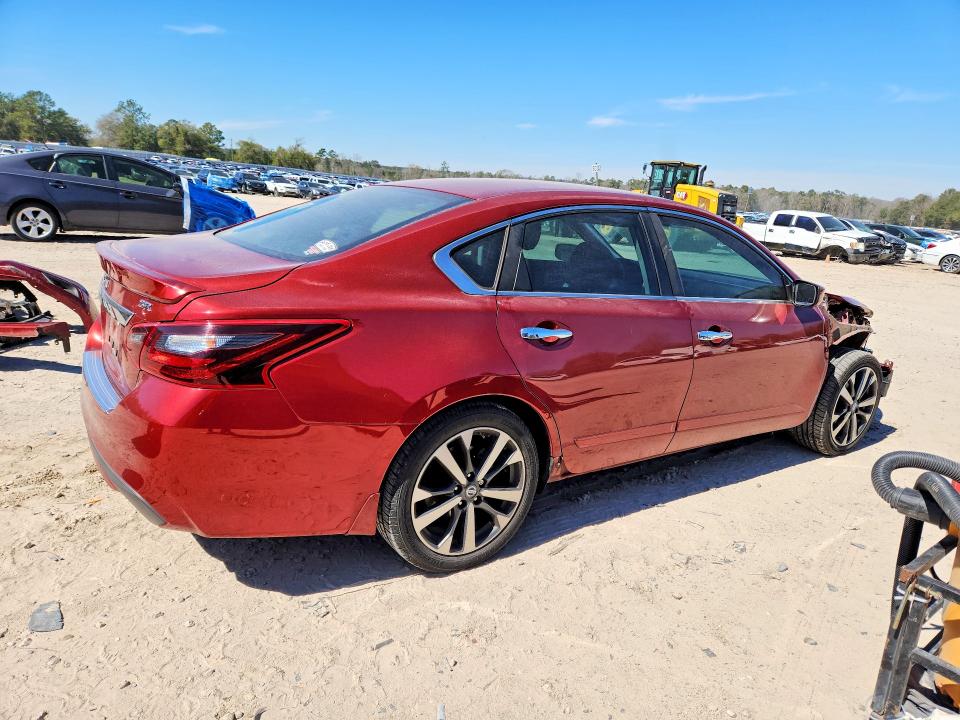 Photo 3 from auction – 2017 NISSAN ALTIMA with VIN 1N4AL3APXHC163182