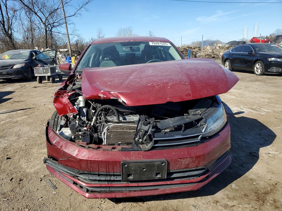 Photo 5 from auction – 2017 VOLKSWAGEN JETTA with VIN 3VW2B7AJ6HM330797