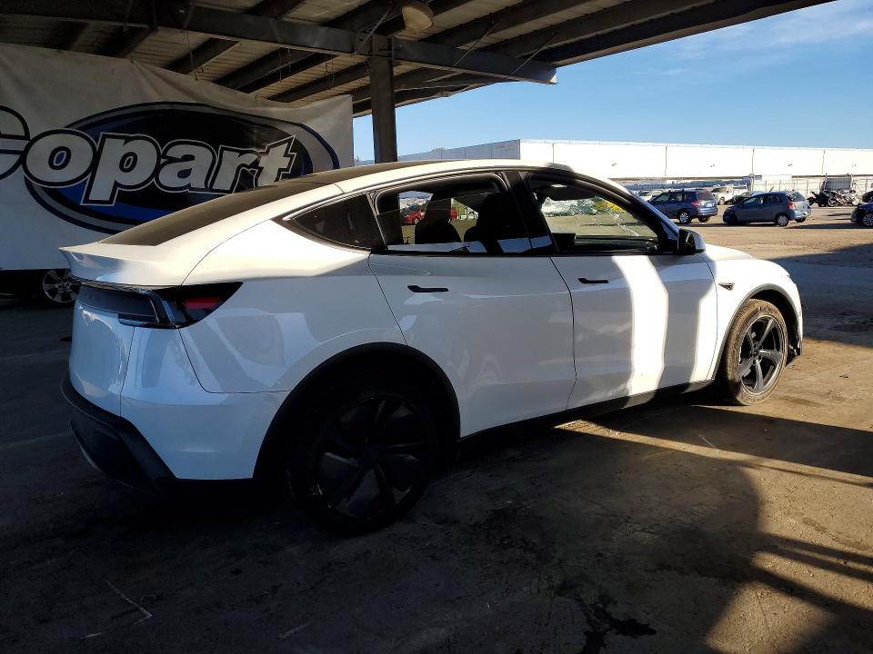 Photo 3 from auction – 2026 TESLA MODEL Y with VIN 7SAYGDED9TF369076