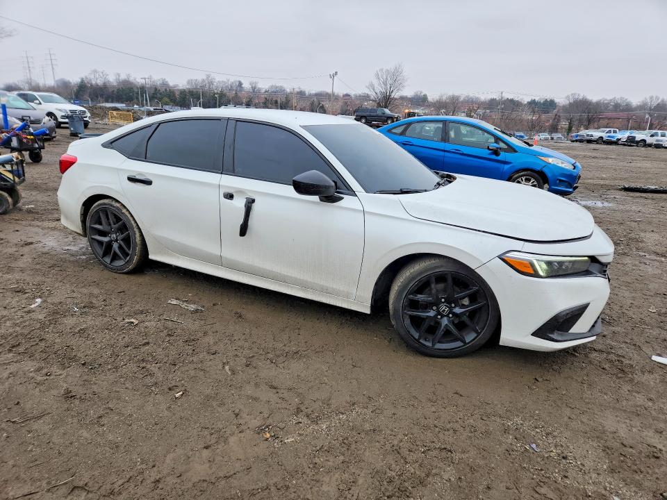 Photo 4 from auction – 2022 HONDA CIVIC with VIN 2HGFE2F54NH604682