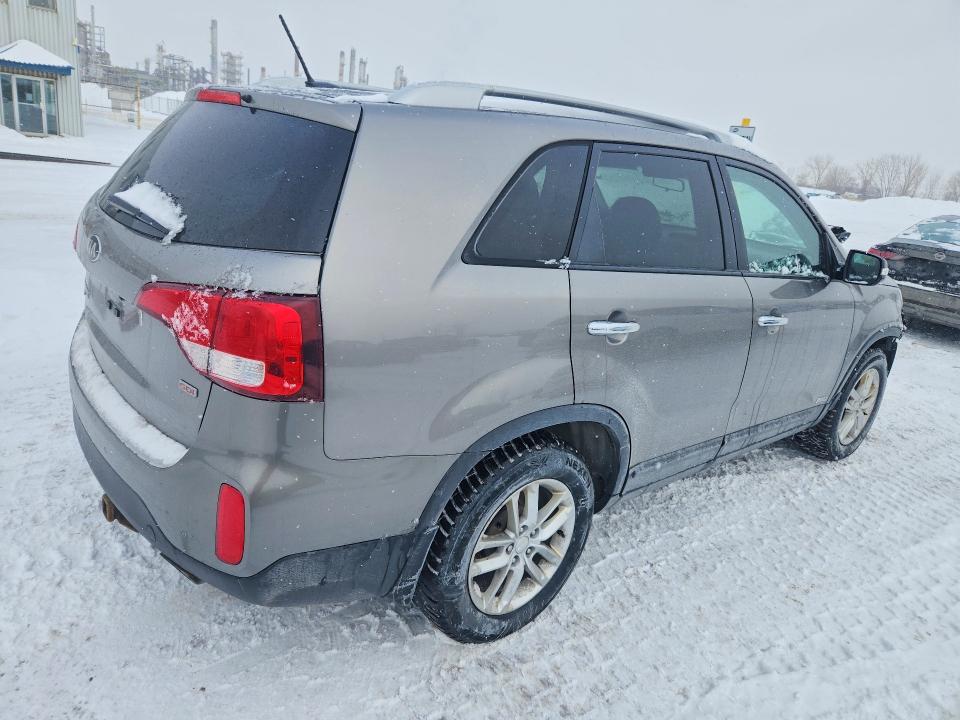 Photo 3 from auction – 2014 KIA SORENTO LX with VIN 5XYKTCA65EG499304