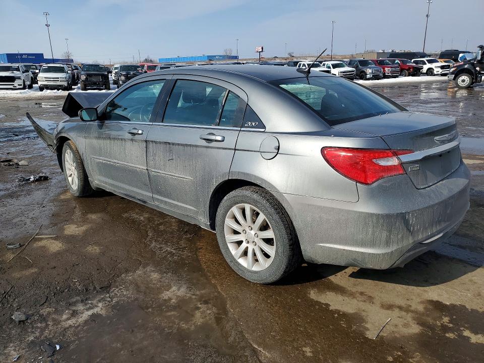 Photo 2 from auction – 2013 CHRYSLER 200 TOURIN with VIN 1C3CCBBG5DN659246