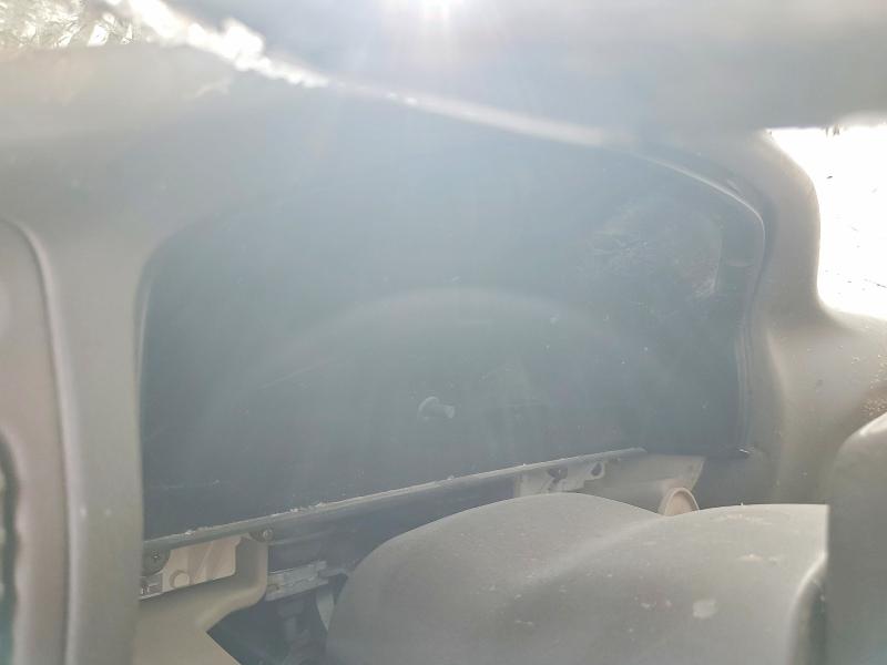 Photo 9 from auction – 2000 LEXUS LX 470 with VIN JT6HT00W0Y0087884