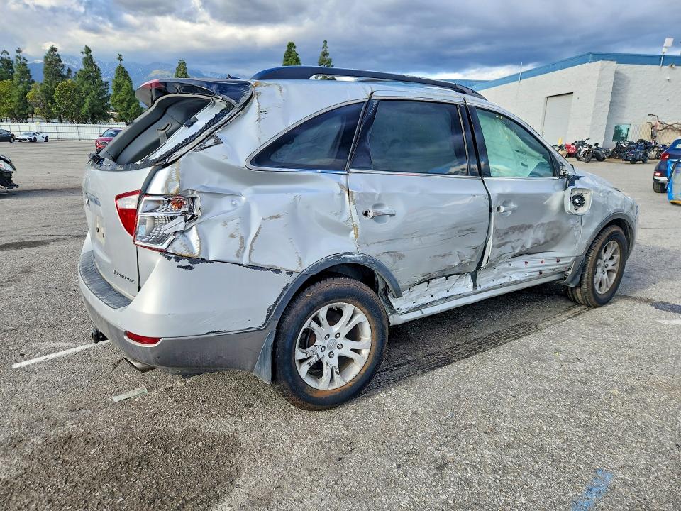 Photo 3 from auction – 2011 HYUNDAI VERACRUZ with VIN KM8NU4CC7BU151142