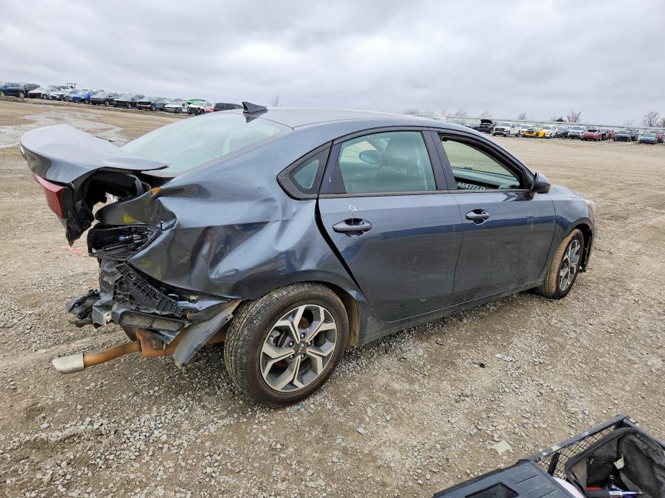 Photo 3 from auction – 2021 KIA FORTE with VIN 3KPF24AD5ME339878
