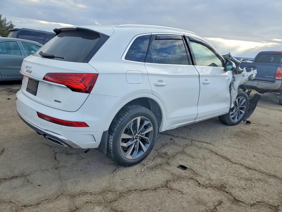 Photo 3 from auction – 2023 AUDI Q5 PREMIUM with VIN WA1GAAFY6P2055513