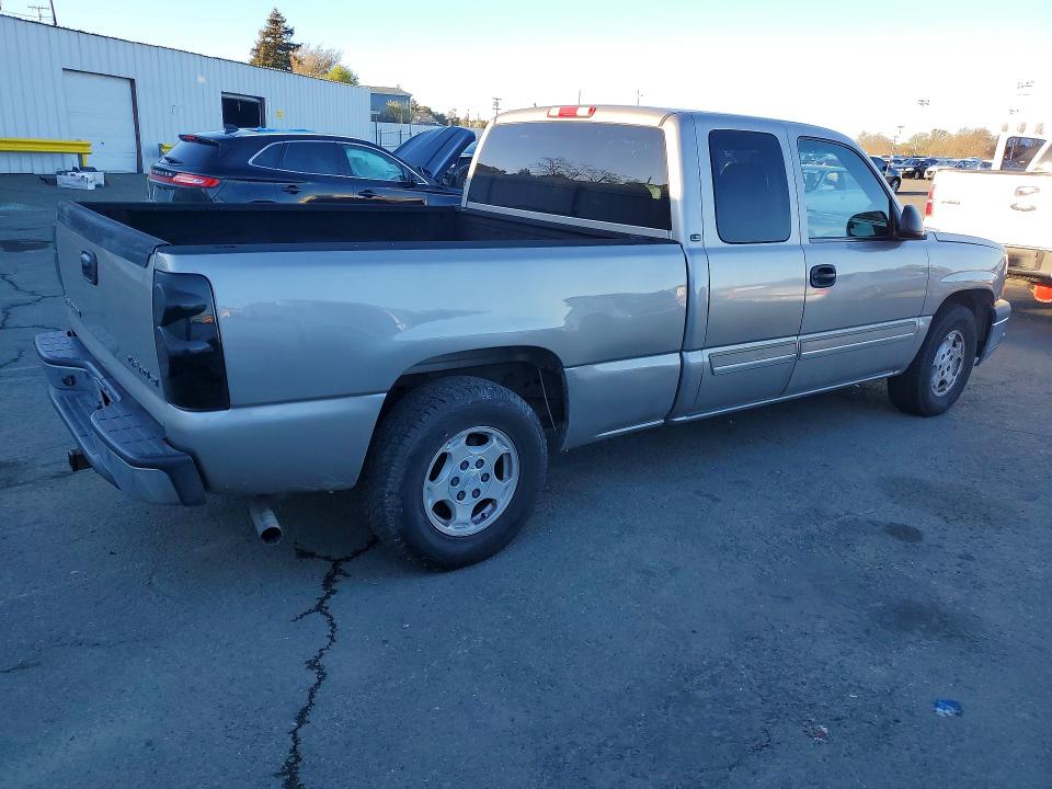 Photo 3 from auction – 2003 CHEVROLET SILVERADO with VIN 2GCEC19V331191620