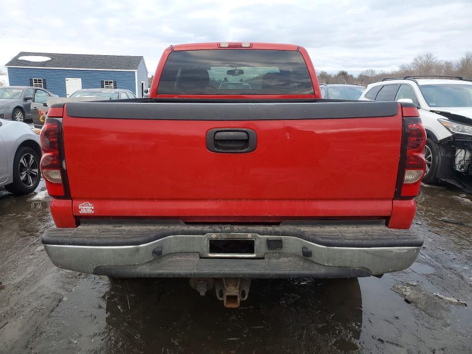 Photo 6 from auction – 2005 CHEVROLET SILVERADO with VIN 1GCHK29U95E331362