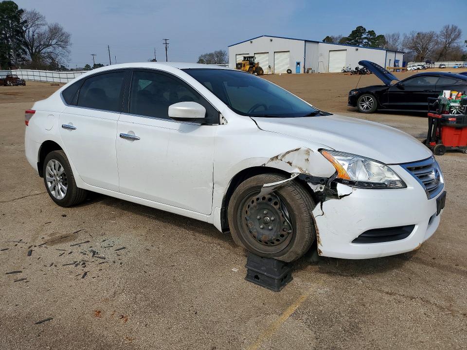 Photo 4 from auction – 2015 NISSAN SENTRA with VIN 3N1AB7AP1FY227007